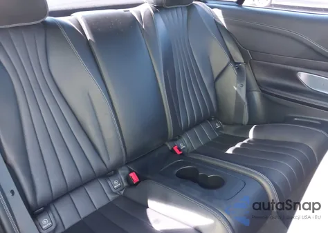 2018 Mercedes-Benz E 400 z USA, uszkodzony, nr VIN WDD1J6FB2JF065868